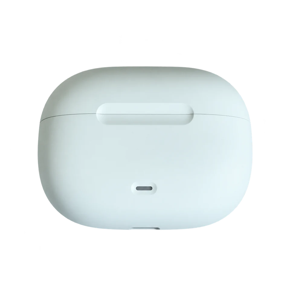 S-IE-002 · White · Charging case · closed view
